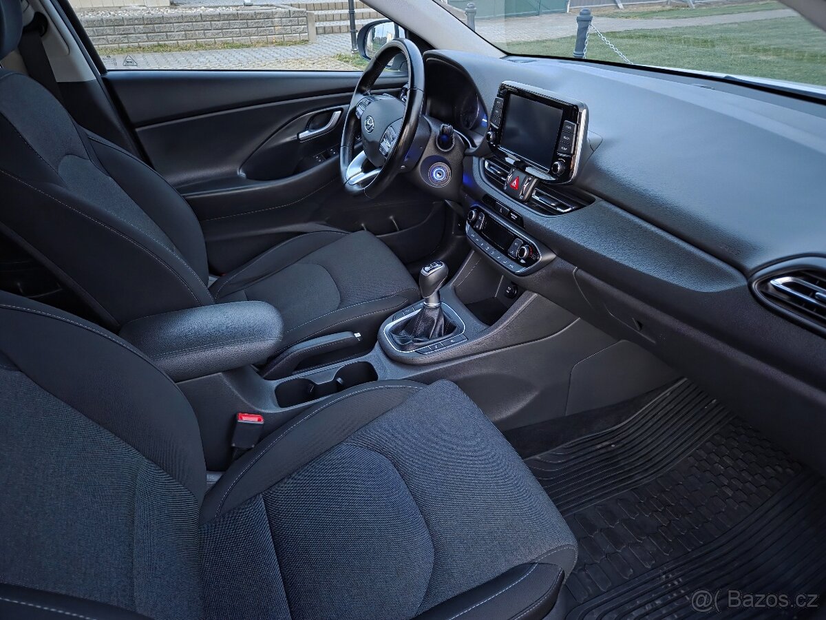 Hyundai i30 combi, 1.6 CRDi, 85 kW, Smart+, ČR, DPH - 12