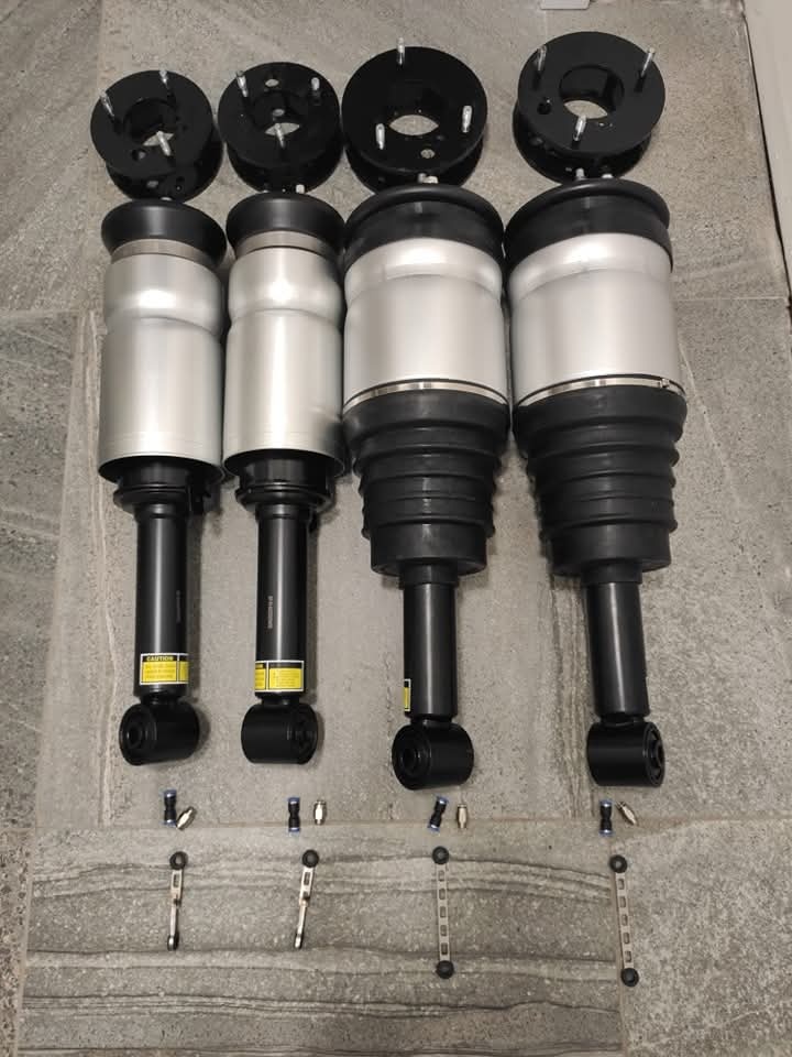 Prodám Land Rover Discovery 3 4.4 V8 Offroad Camper - 12