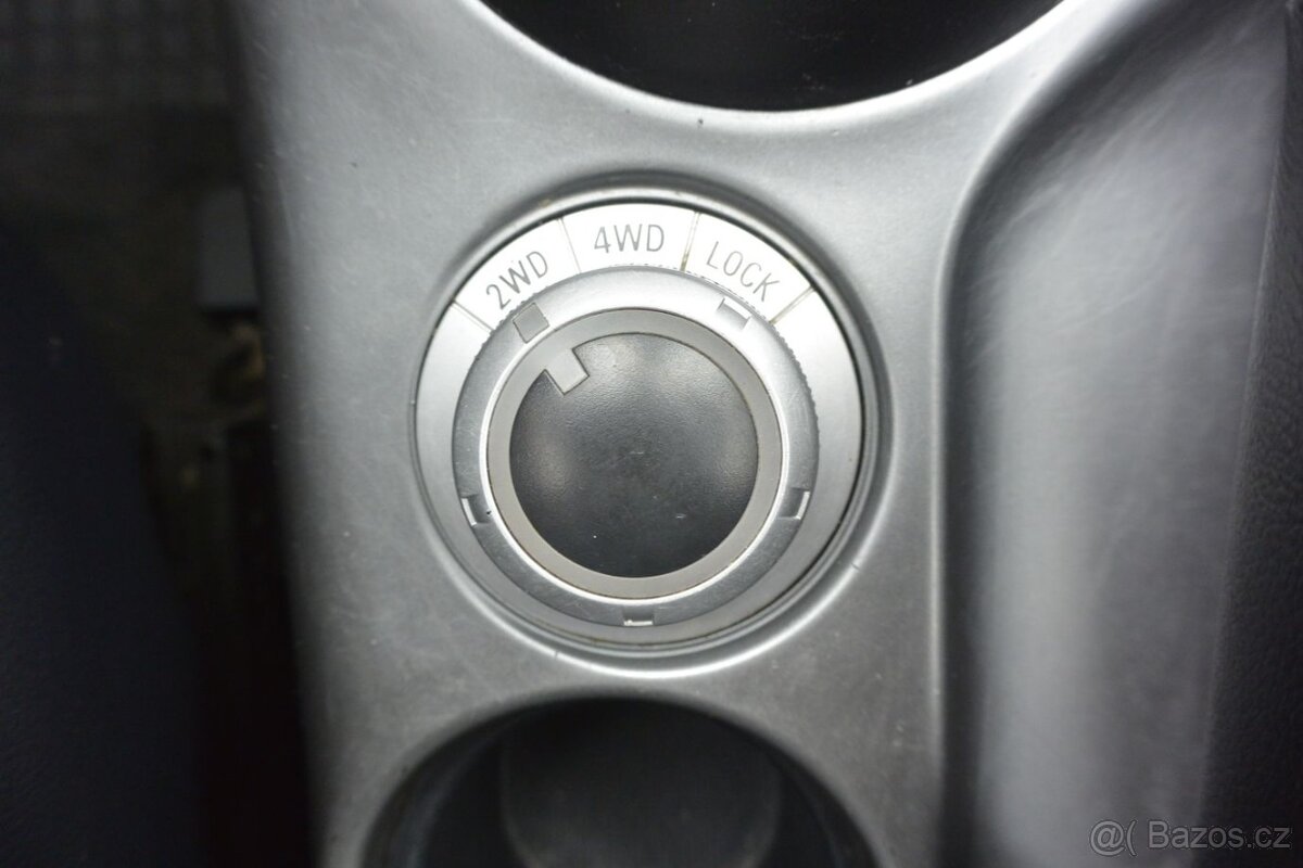 PRODÁM Mitsubishi Outlander 2.2 DI-D 4x4 - 12