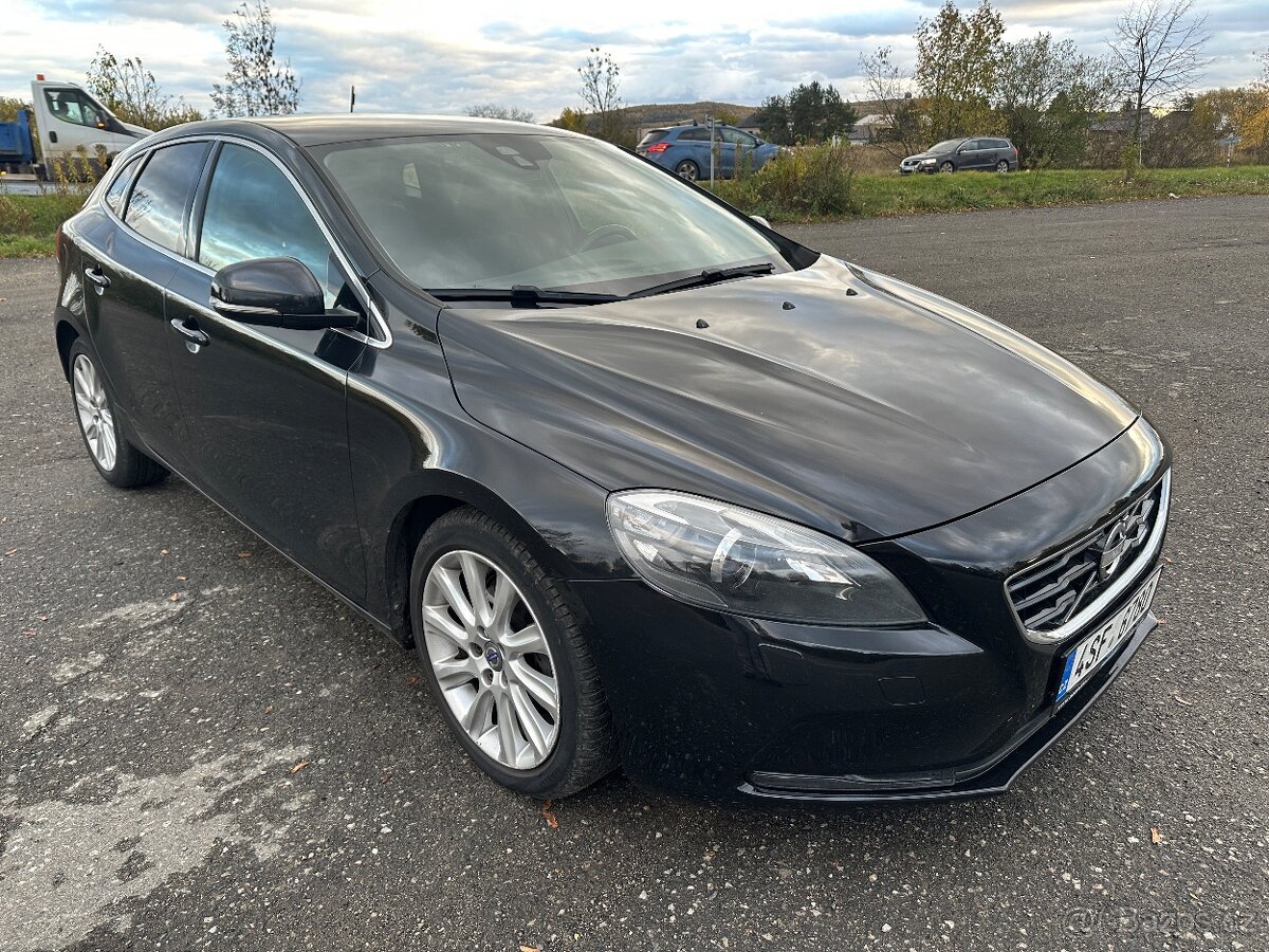 Volvo V40 D2 - 12