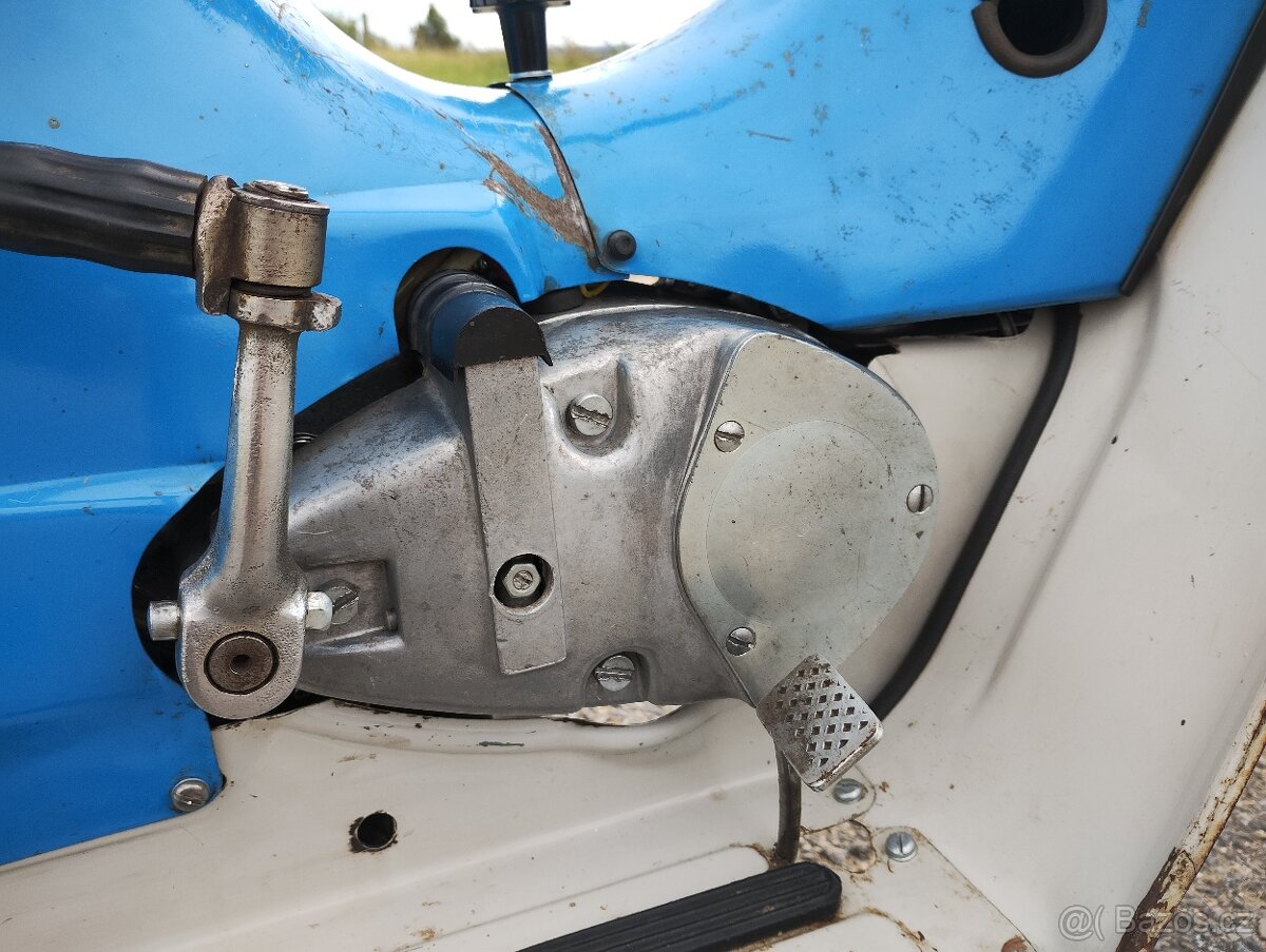 Prodám výborně zachovalou jawu 50 typ 20 rok 1980 - 12