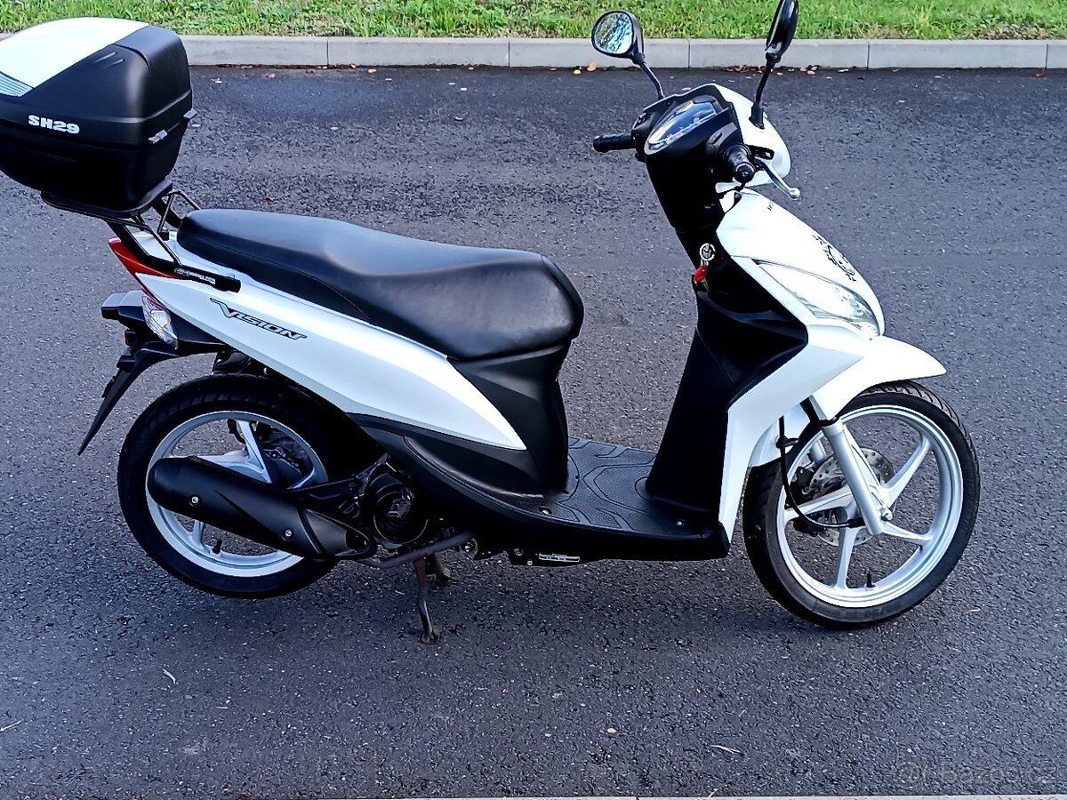 Honda SH Vision,125 , jako nový, bez investic - 12