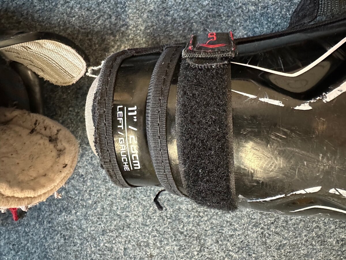 Hokejová výbava - 12