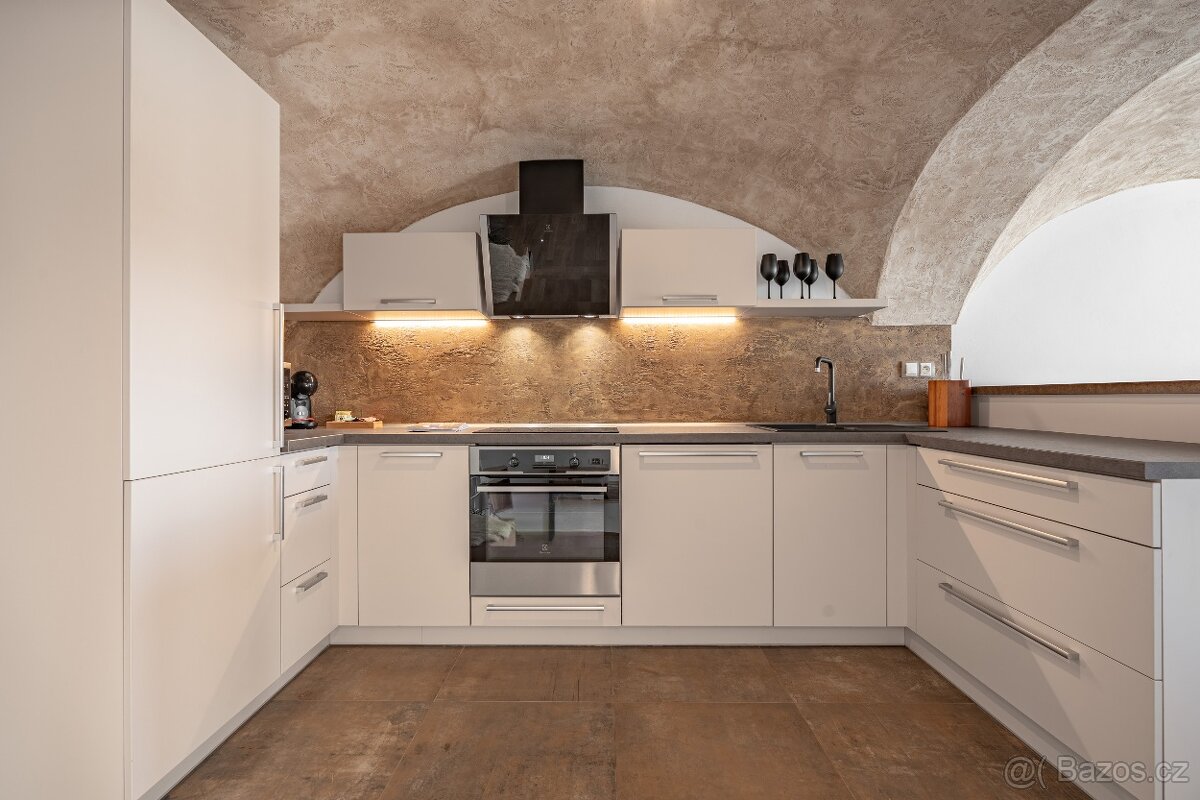 Pronájem bytu 2+kk 84 m² + 40 m² terasa - 12