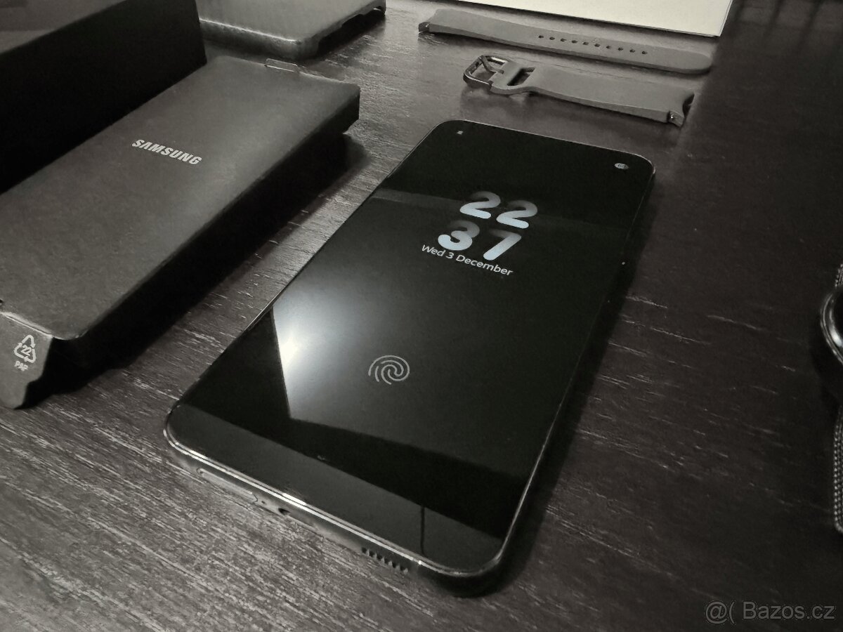 Samsung Galaxy S22+ 5G 8GB/256GB Phantom Black + Watch 4 44m - 12