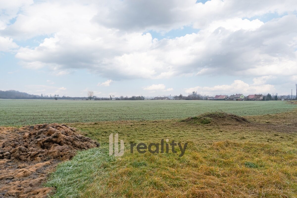 Prodej stavebního pozemku 742 m², Pohořelice, ev.č. 00048 - 12