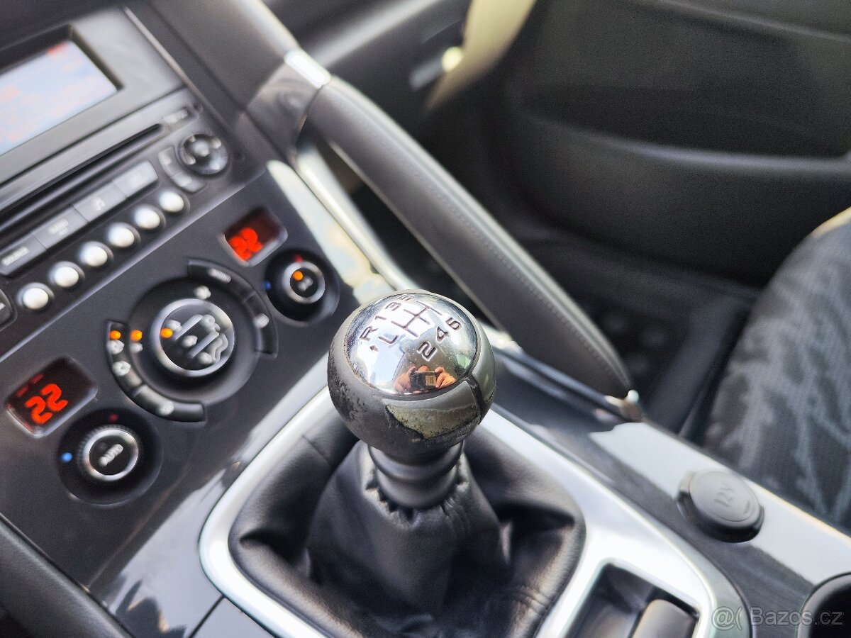 Peugeot 3008 1.6 THP/115kW Premium - 12