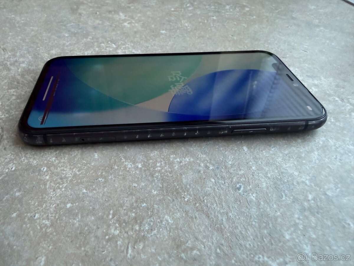 iPhone 11 64GB - 12