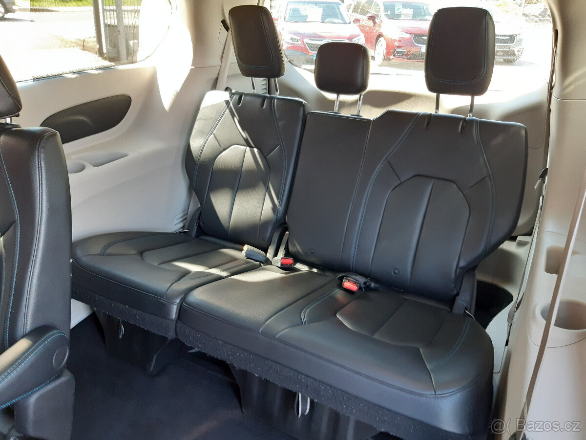 Chrysler Pacifica 3,6L, kůže, radar, 7míst, 2021, nový model - 12