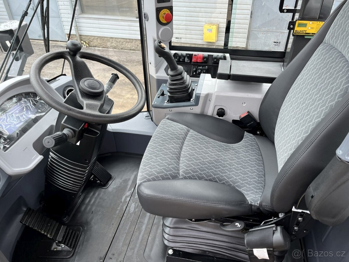 Čelní kolový kloubový nakladač - 12