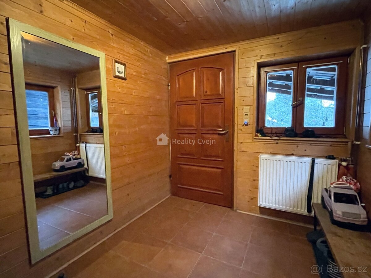 Prodej dřevěnice na slunném okraji obce Halenkov - 12