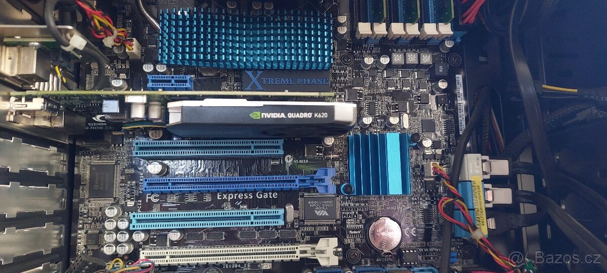 Stolní počítač Akasa - 12