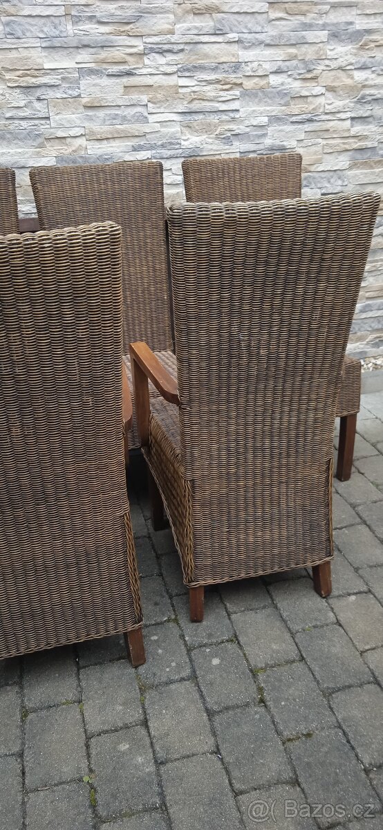 Jídelní masivní dřevěný stůl palisandr+6 ratanových židlí - 12