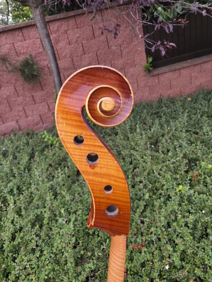 Staré violoncello ( čelo ) - 12