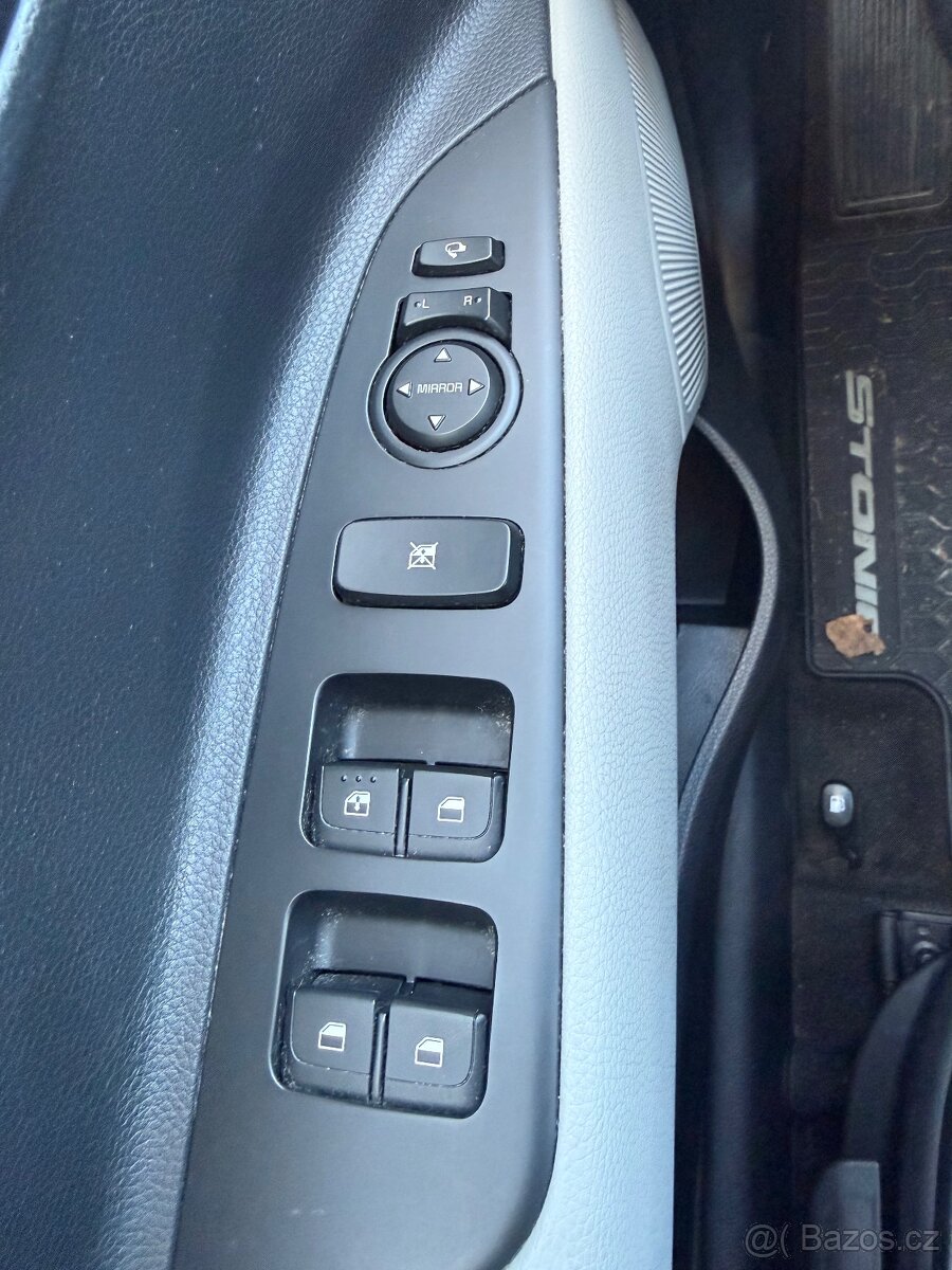 Prodám Kia Stonic 1.0 T-GDi - 12