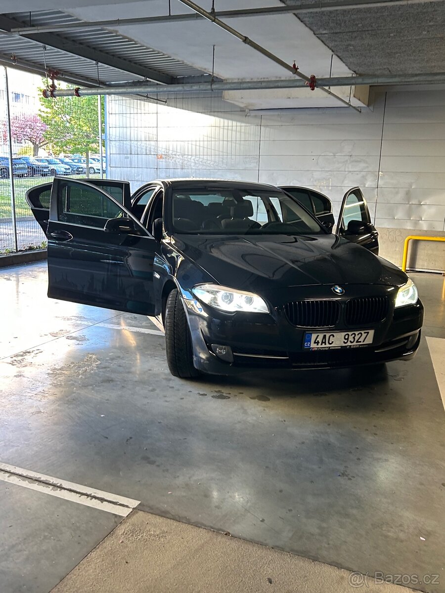 BMW F10 520 - 12
