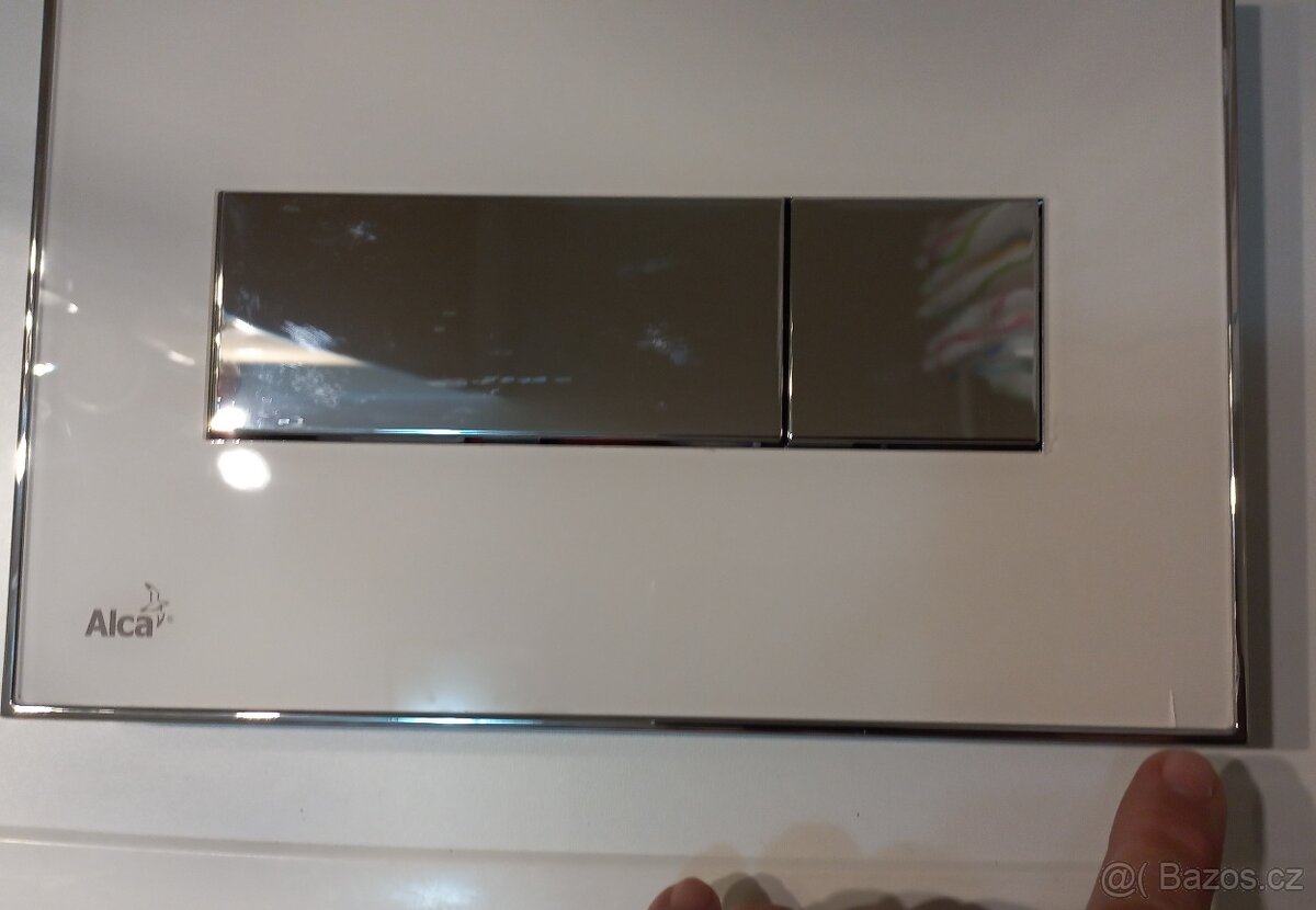 ALCA tlačítko bílé. Nové nepoužité. Nepatrné kazíky - 12