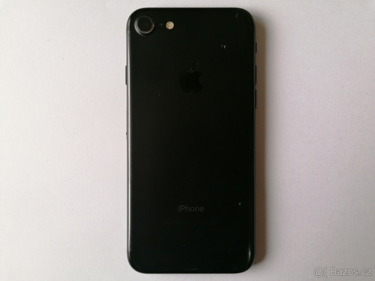 Smartphone Apple iPhone 7 128GB Black - chytrý telefon - 12