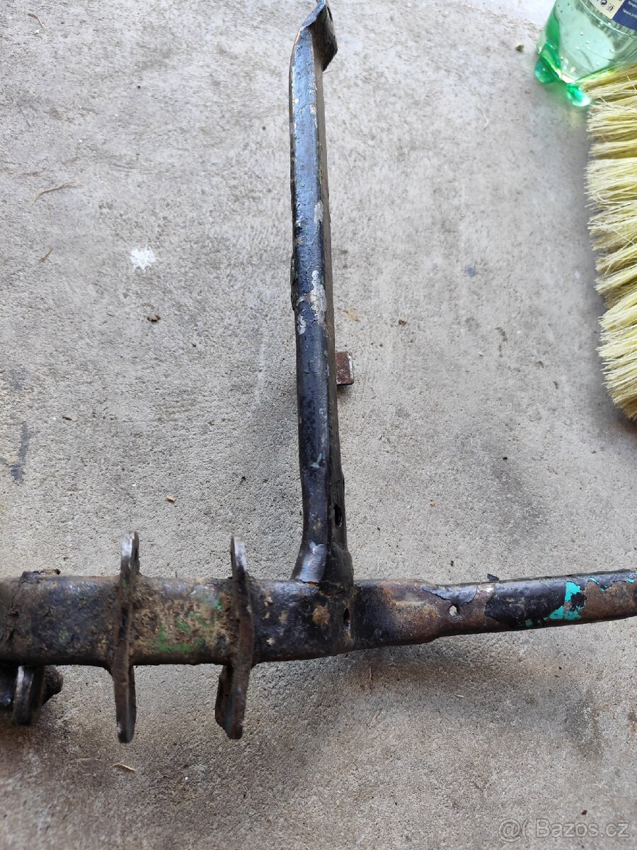 Kříž Jawa Pionýr - 12