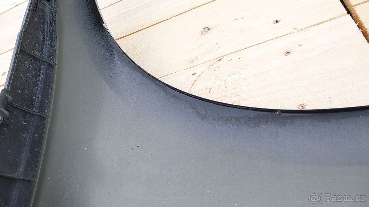 HYUNDAI i20 Blatník PP černý - 12