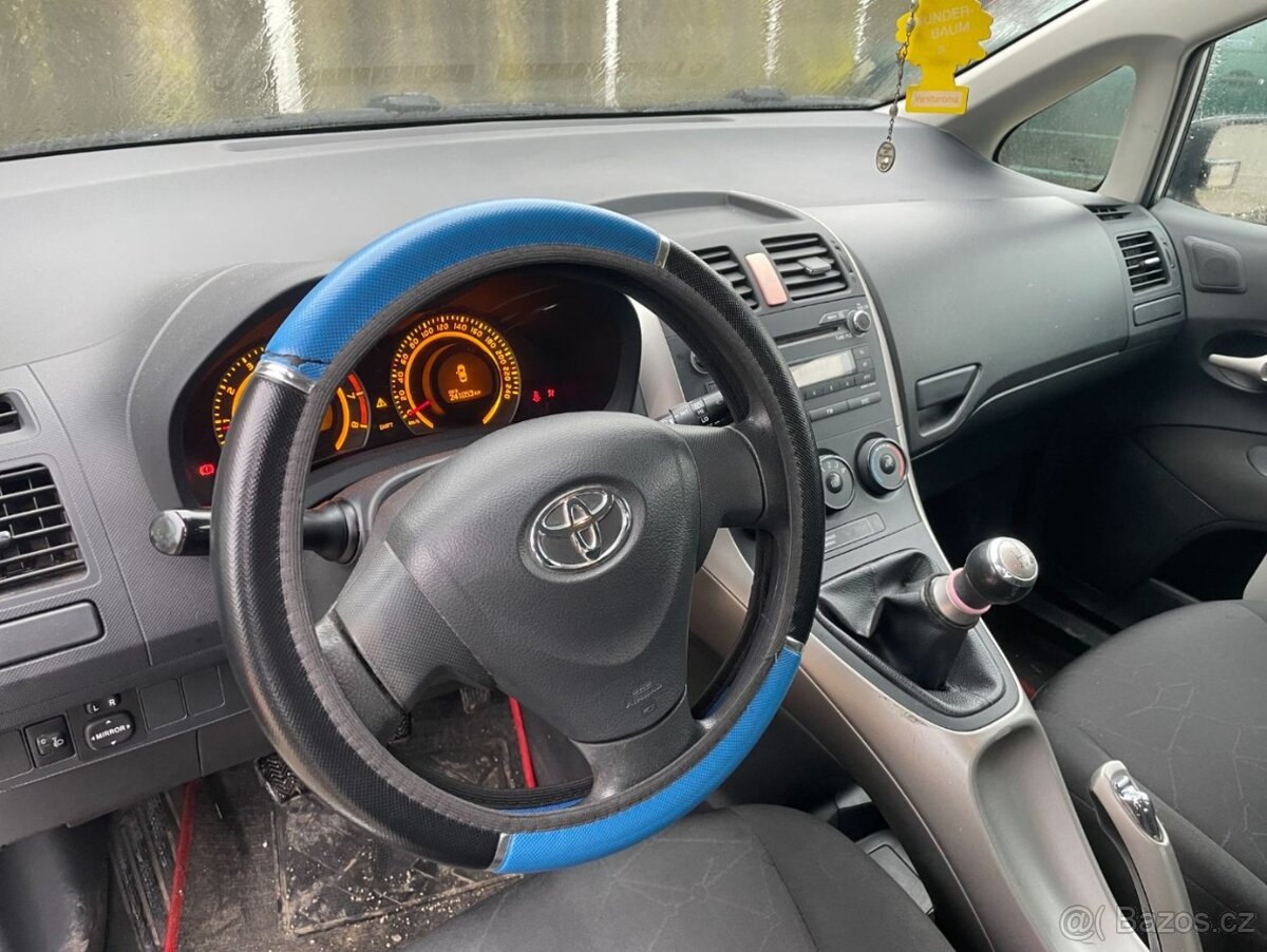 Toyota Auris 1.4 2008 - 12