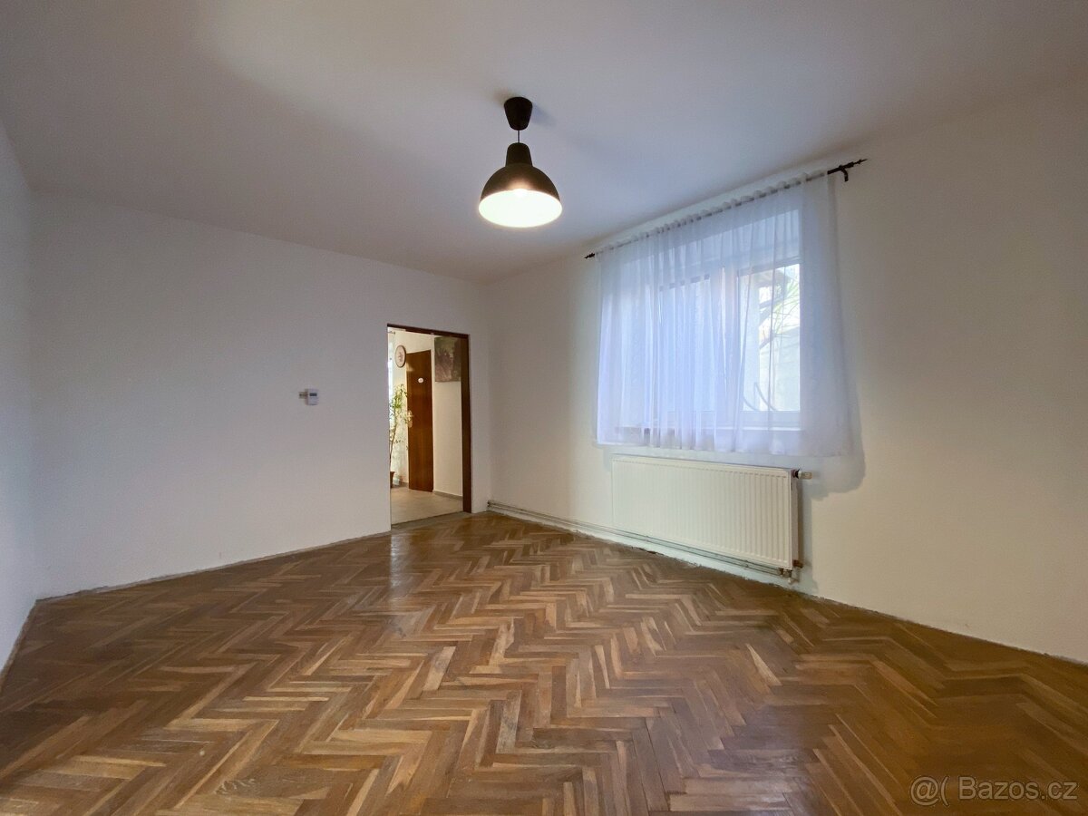 Prodej rodinného domu – bydlení i podnikání v Holešově - 12