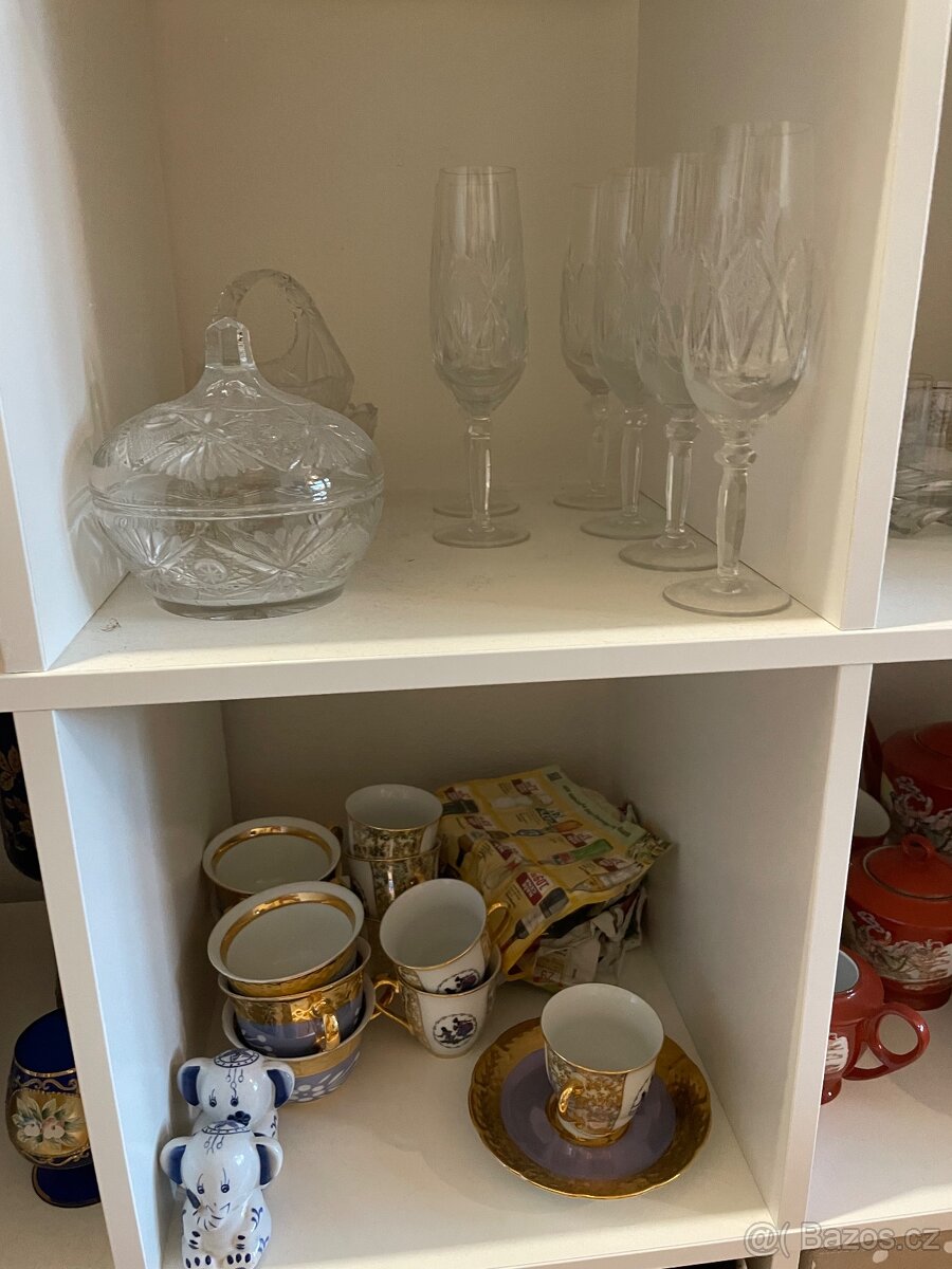 Starožitné sklo-porcelán-nádobí-drobnosti - 12