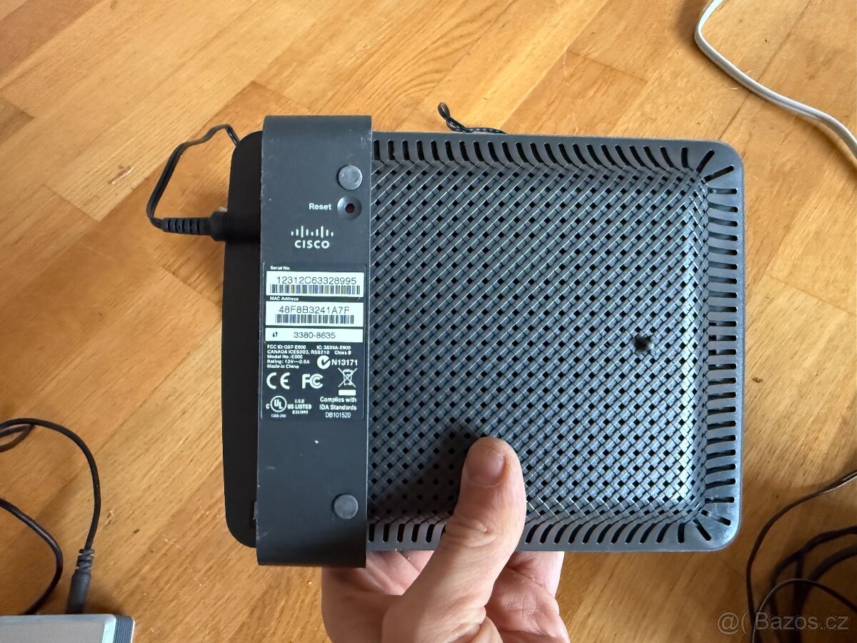 Mix starého příslušenství k pc - 12