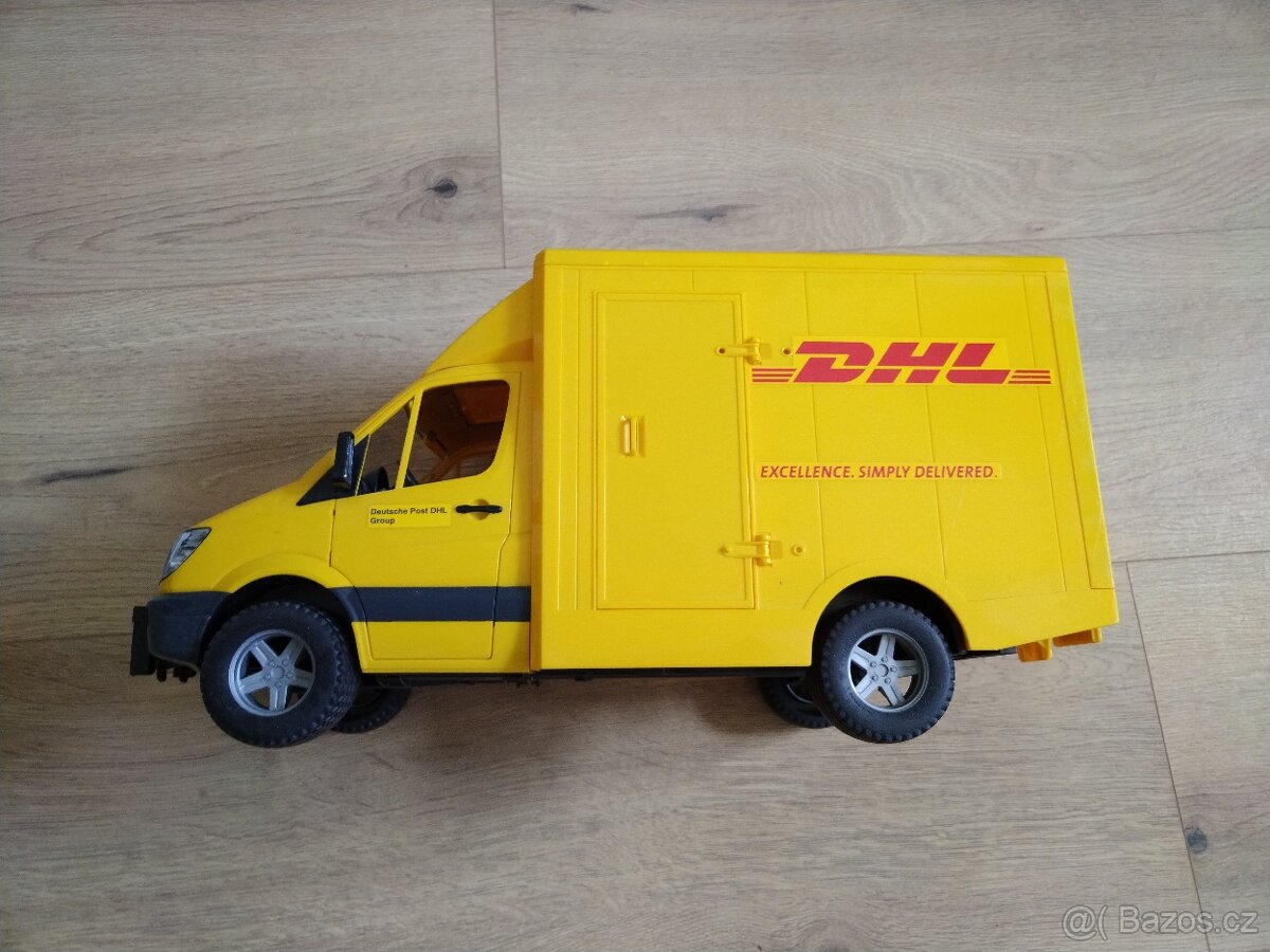Bruder Přepravník na koně, DHL, traktor - 12