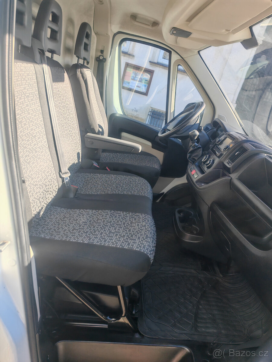 Peugeot Boxer 2.0 HDI 96Kw 2019 Luxusní stav TZ 2,5t 3 mista - 12