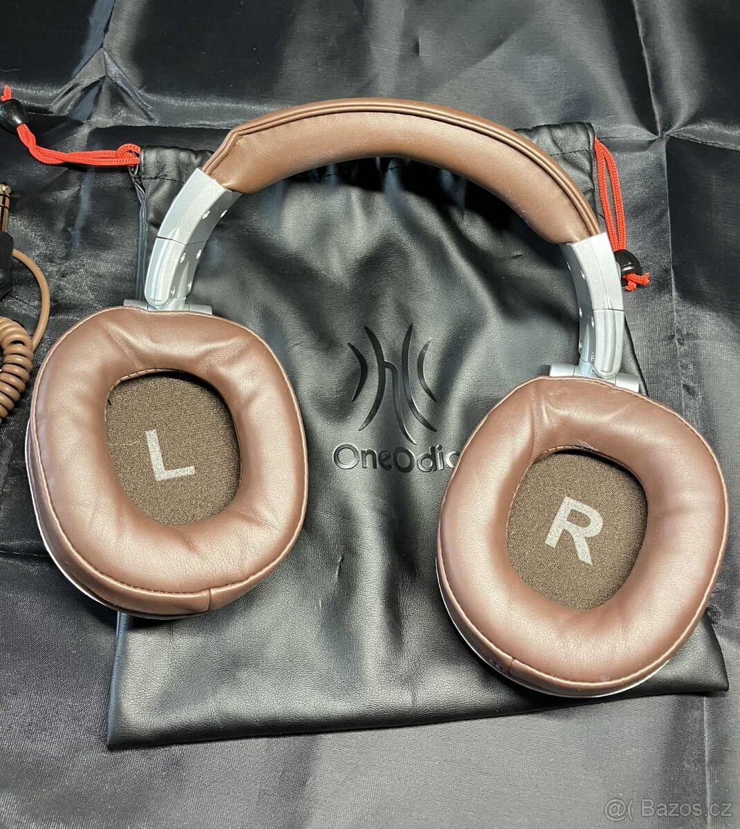 Bezdrátová Bluetooth sluchátka OneOdio A70 Hi-Res 72h výdrž - 12