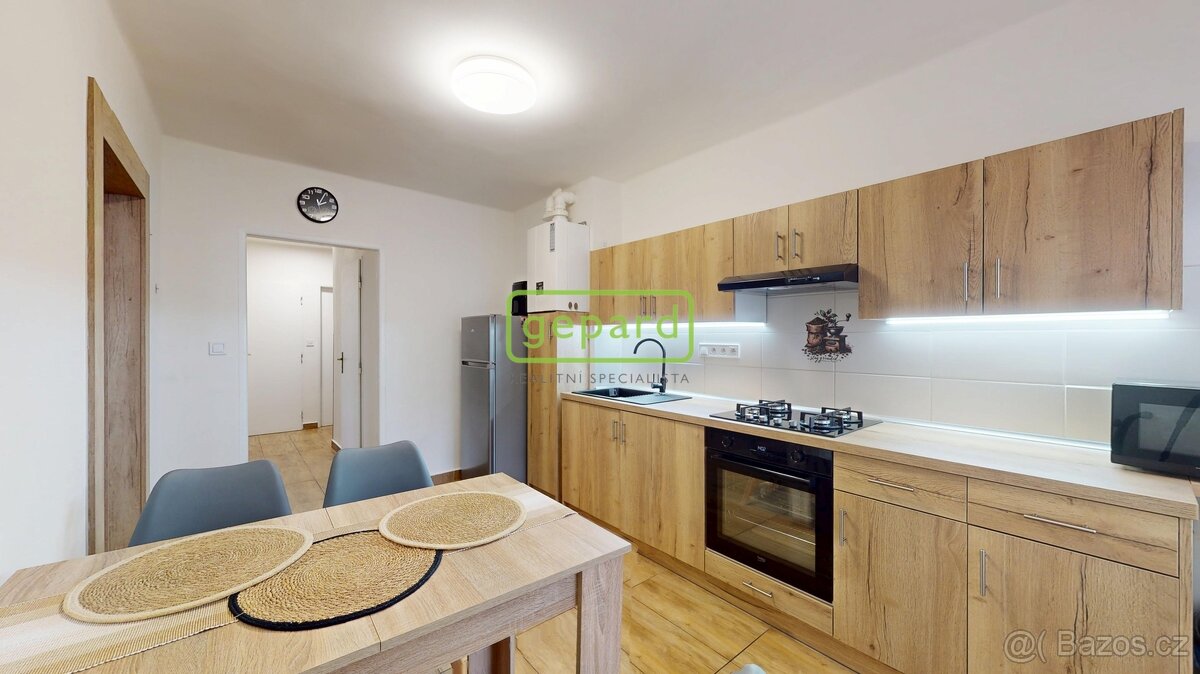 Byt 2+1 v okresním městě Teplice - 12