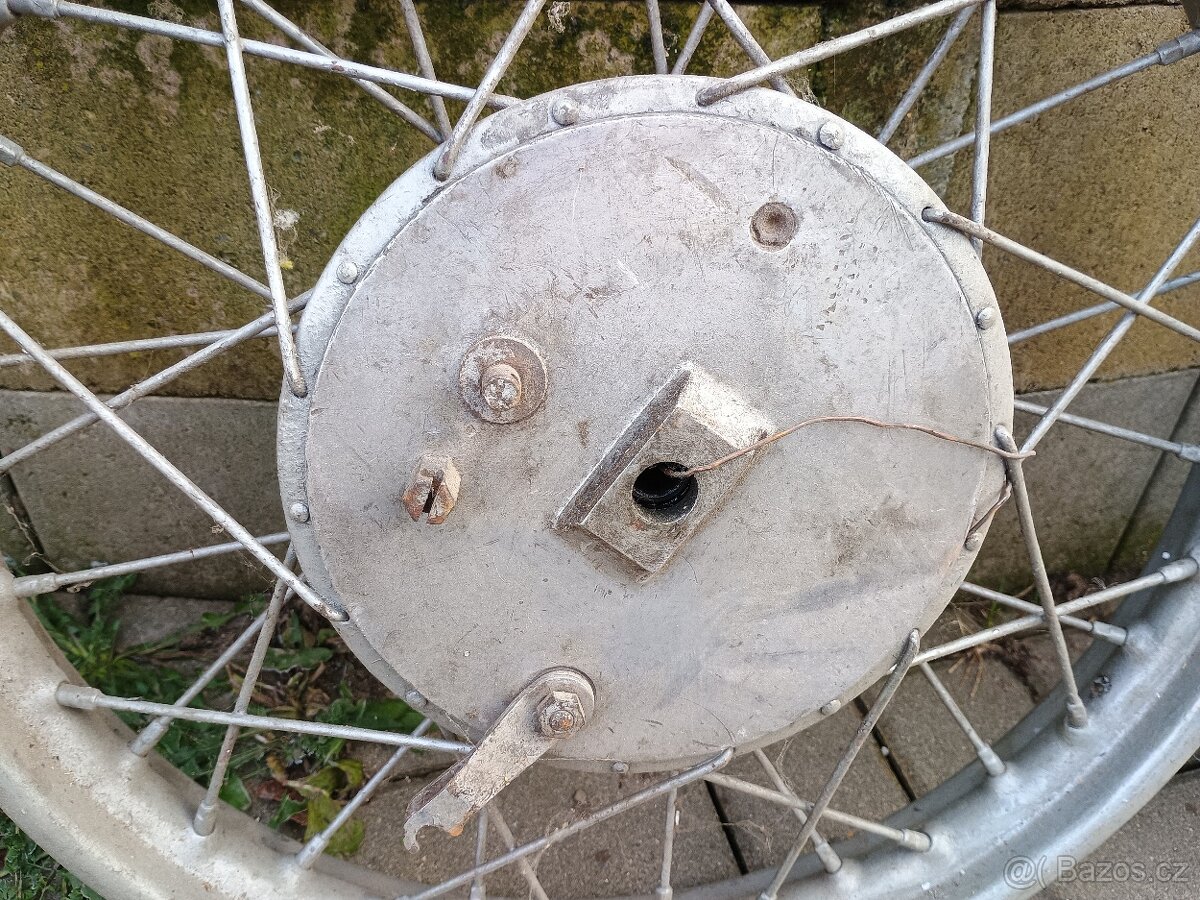 Kola Jawa 500 OHC 01, 00 šnek - 12