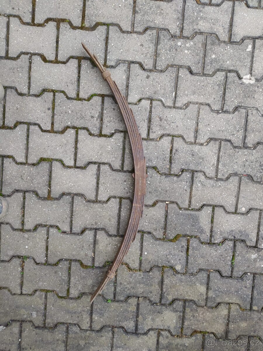 TRABANT - náhradní díly (hodně) - 12