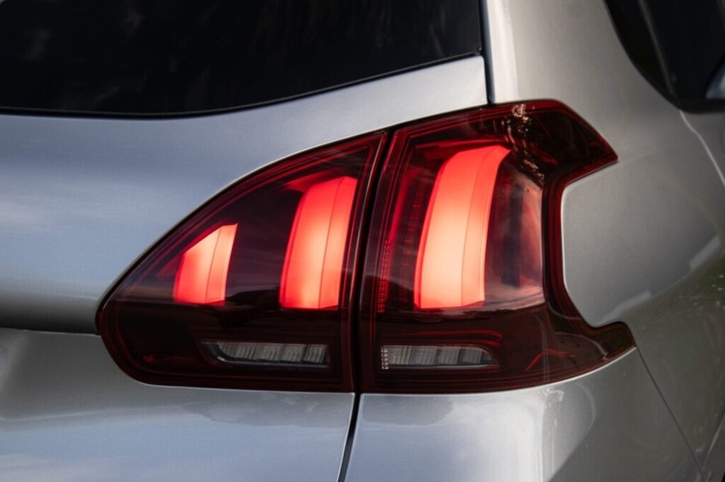 Peugeot 2008 1.2 PureTech Style - 12