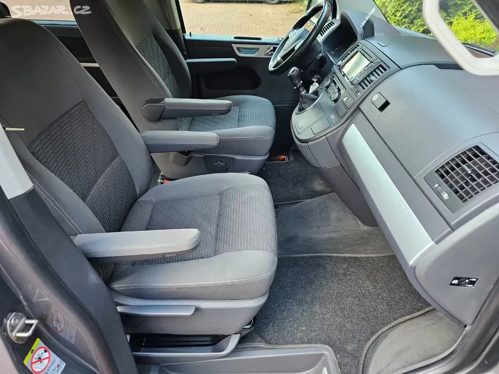 VW Multivan 2.0TDI 103kW,2014,Xenon,Tažné,Navi. - 12