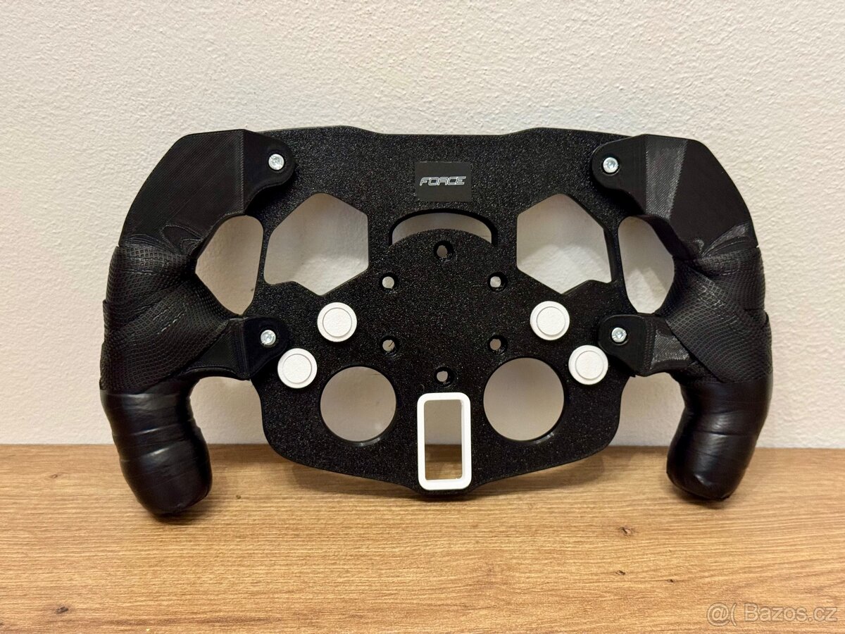 F1 volant na Logitech - 12