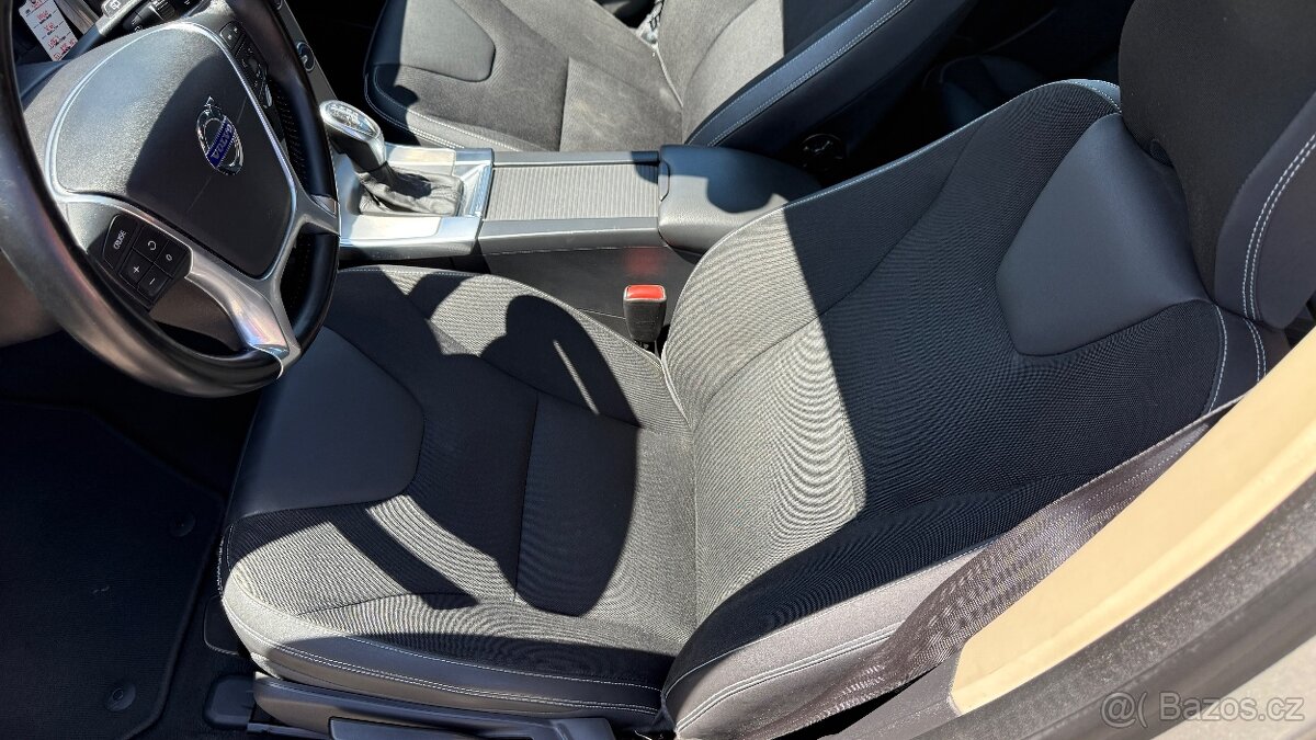 Volvo XC60 //2.4 D4//120kW//AWD//107TKM//SERVIS//1.MAJ// - 12