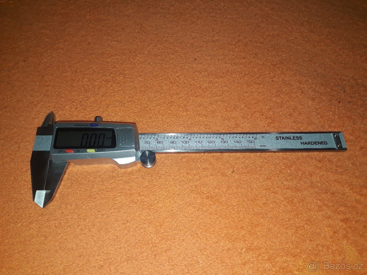 Digitální posuvné měřítko s LCD displejem. - 12