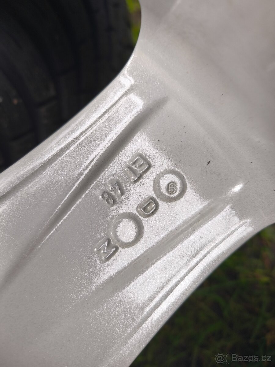 Zimní sada Subaru 5x114,3 Falken 225/60/17 - 12