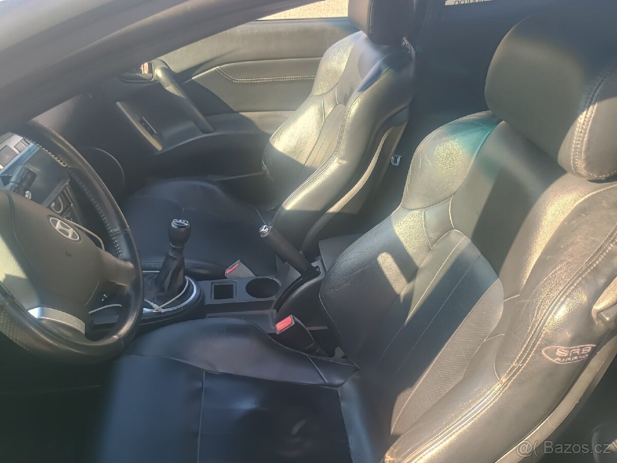 Hyundai coupe Tiburon 2.7 V6 - 12