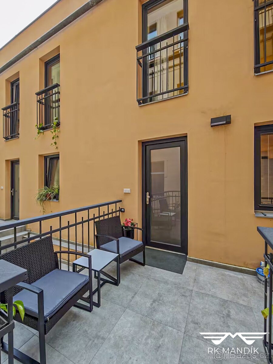 Prodej byty 2+kk, 42 m² - Praha - Karlín, ev.č. 717 - 12