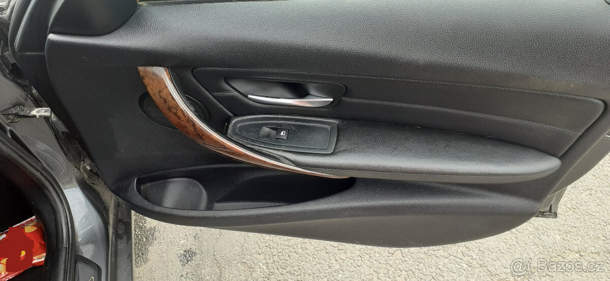 BMW F30 - Černý kožený interiér - 12