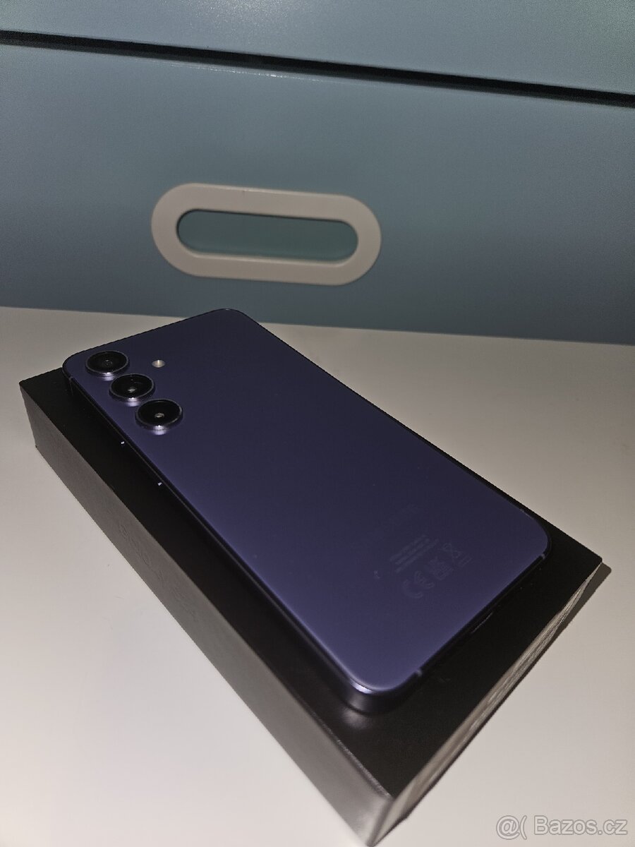 Samsung S24 - 12