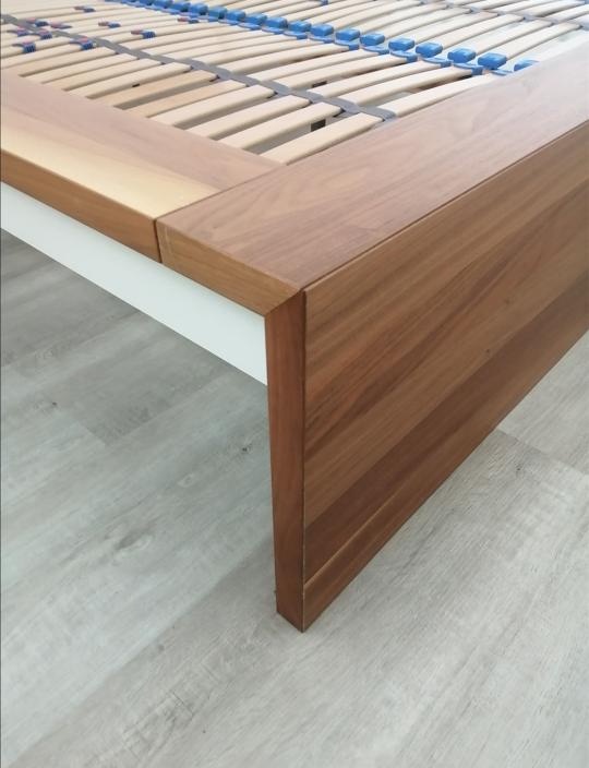 Postel, stolky rošty + v případně matrace zdarma - 12