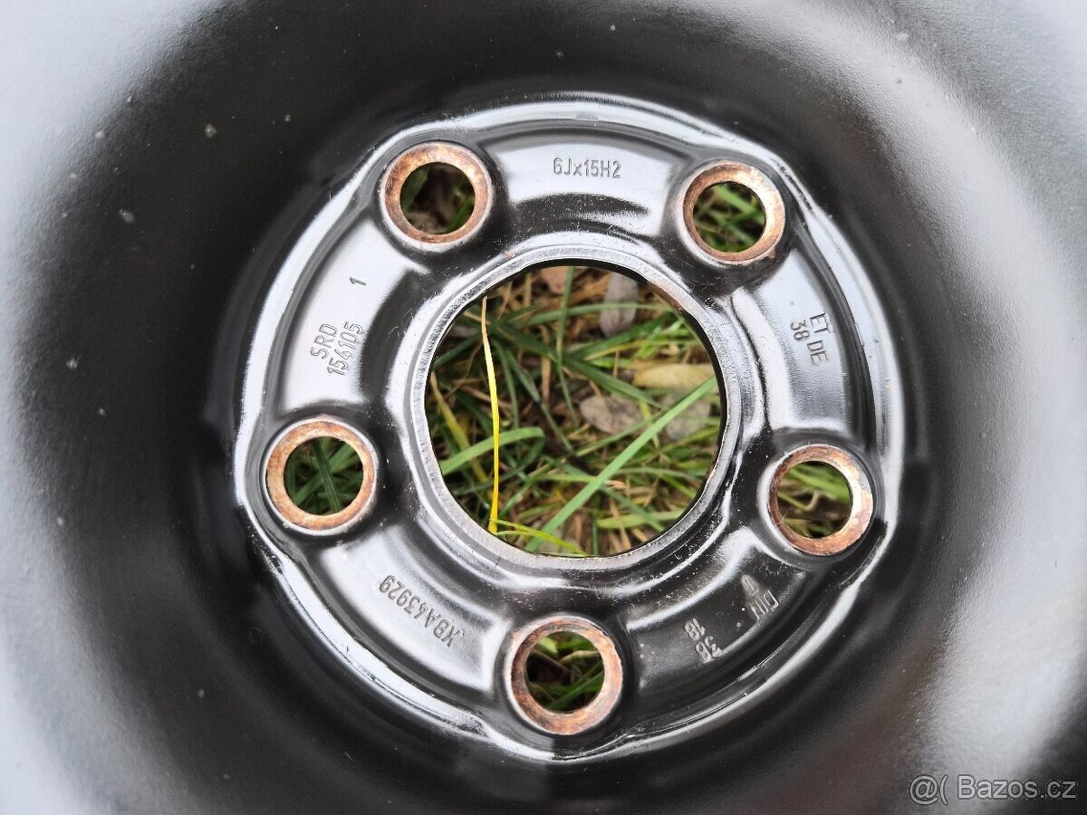 Kompletní zimní ocelová kola ŠKODA - 185/60 R15 - 5x100 - 12