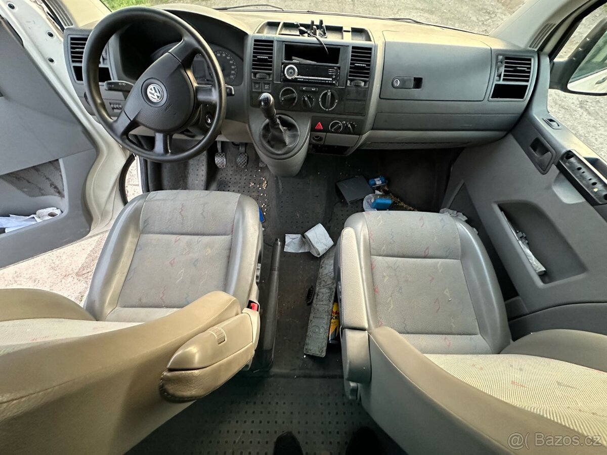 VW Transporter T5 7H 2.5TDI 96KW BNZ KPE L902 r.v. 2009 - 12