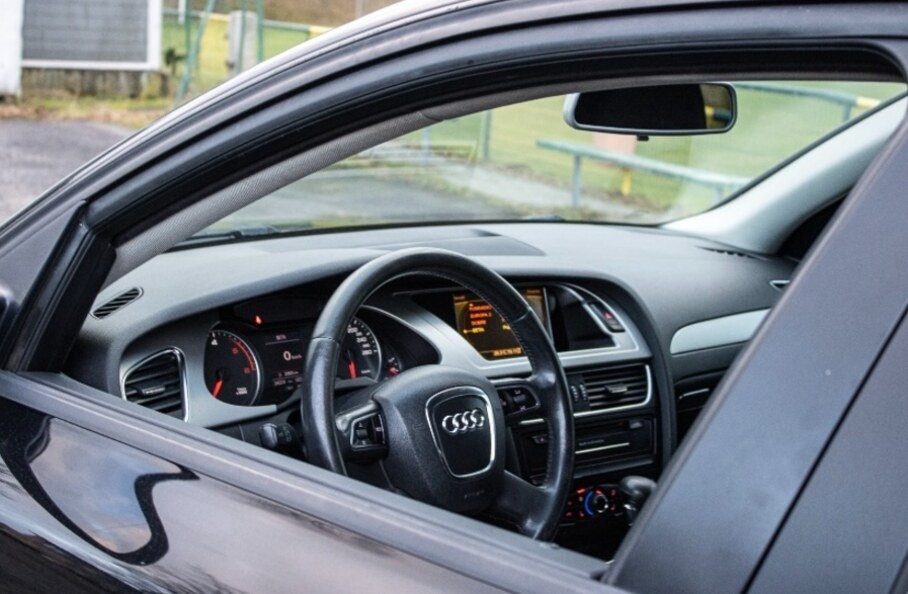 AUDI A4 AVANT 2.0 TDI AUTOMAT - 12
