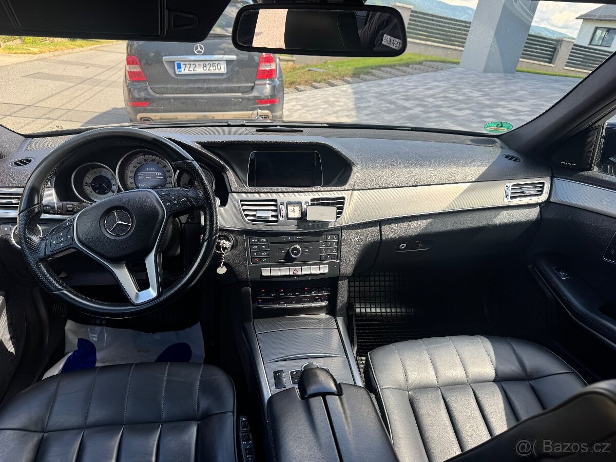 Prodám Mercedes E 220 4x4 provoz 2017 automat - 12