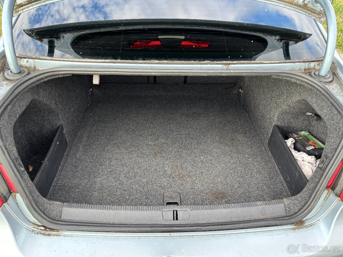 Volkswagen Passat B6; 2.0 TDI - 12